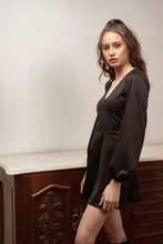 Cargar imagen en el visor de la galería, Vestido Doll Negro
